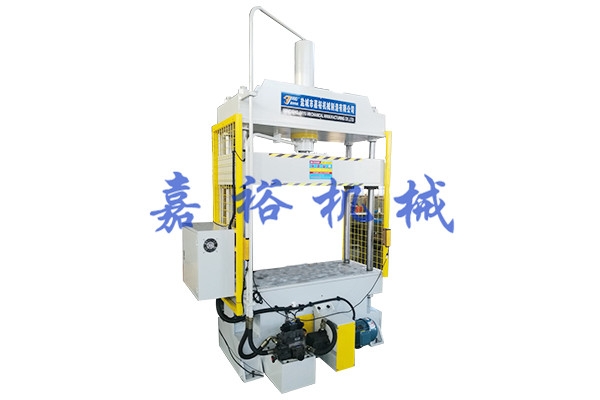 自動裁斷機(jī)設(shè)備